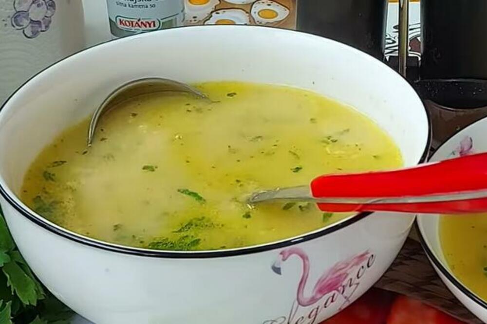 NAJBOLJI RECEPT ZA STARINSKU PILEĆU BELU ČORBU: Oboriće vas s nogu, PUCA od zdravlja