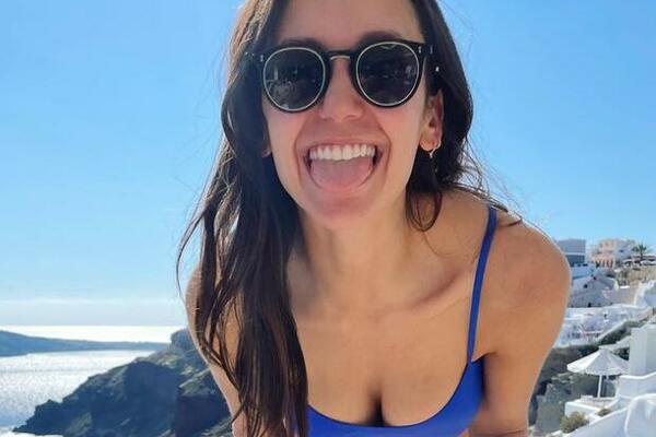 SEVNULI SILIKONI ELENE IZ VAMPIRSKIH DNEVNIKA! Gledaju na različite strane, Stefan i Dejmon u NEVERICI (FOTO)