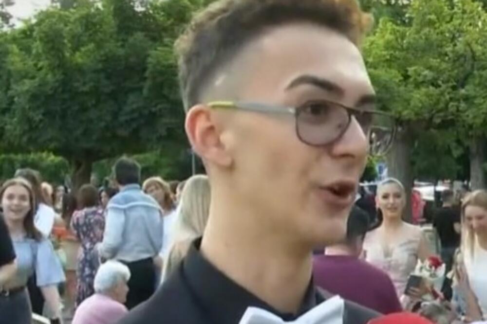 "NARANDŽASTI PRSLUČIĆ, LAGAN SAM I TOPIĆ": Hit odgovor MATURANTA iz KOMŠILUKA oduševio REGION! (VIDEO)