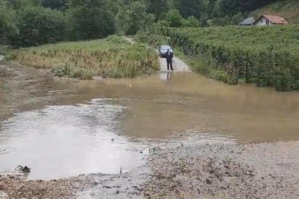 SABLASAN PRIZOR NAKON NEVREMENA: U srpskom gradu PUSTOŠ, ljudi bez struje, poplavljeni drumovi (FOTO)