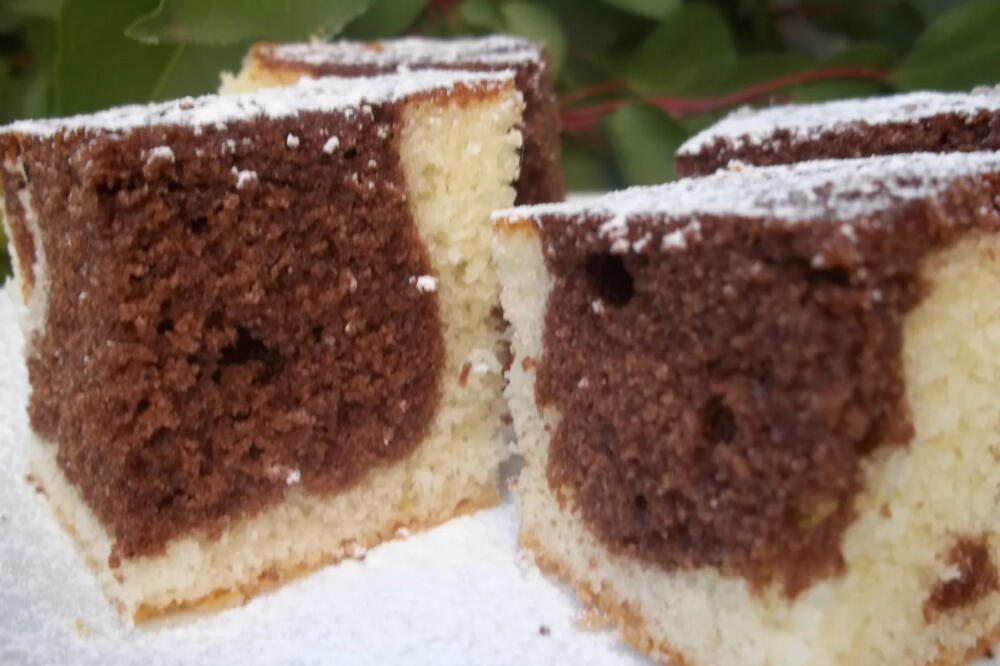 OVAJ MRAMORNI KOLAČ JE SVE SAMO NE OBIČAN: Jedan UKUS u njemu će vas ODUVATI (RECEPT)