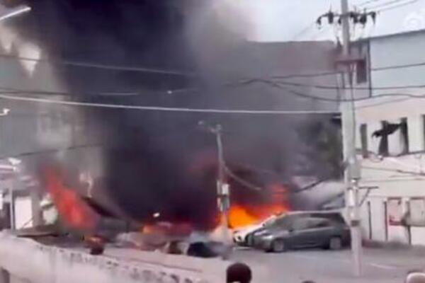 ISPLIVALI SNIMCI JEZIVOG PADA AVIONA U KINI! Ima mrtvih (VIDEO)