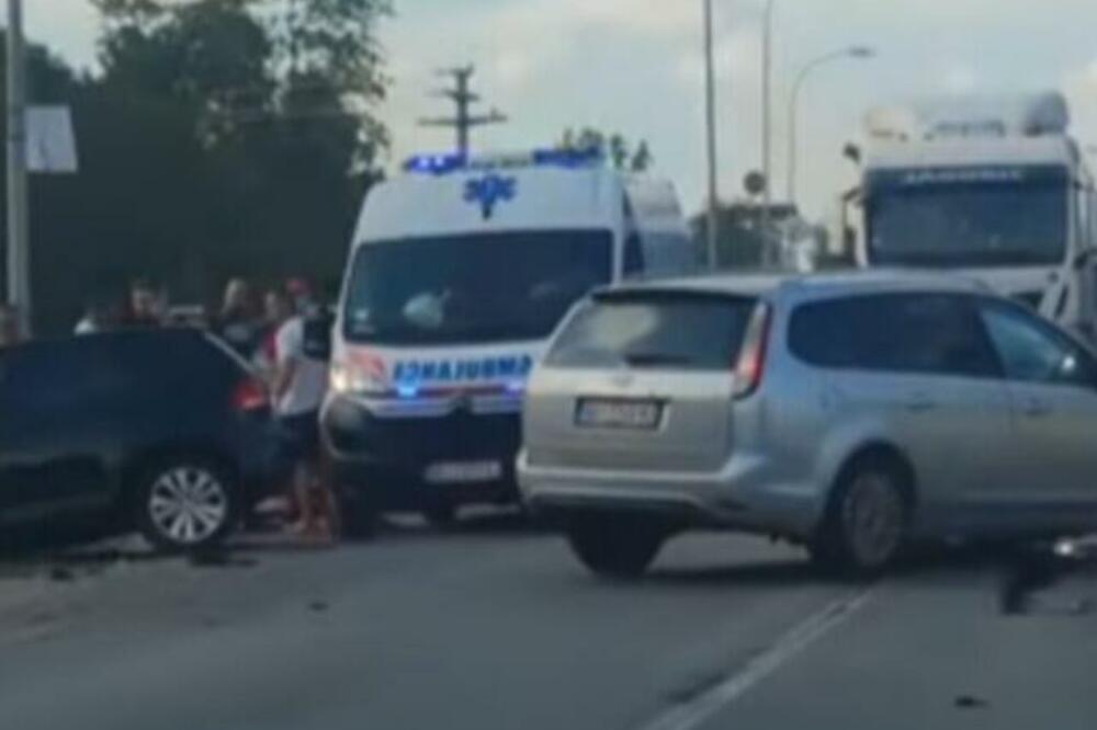 STRAŠNA NESREĆA KOD PADINSKE SKELE: Povređeni hitno prevezeni u Urgentni centar!