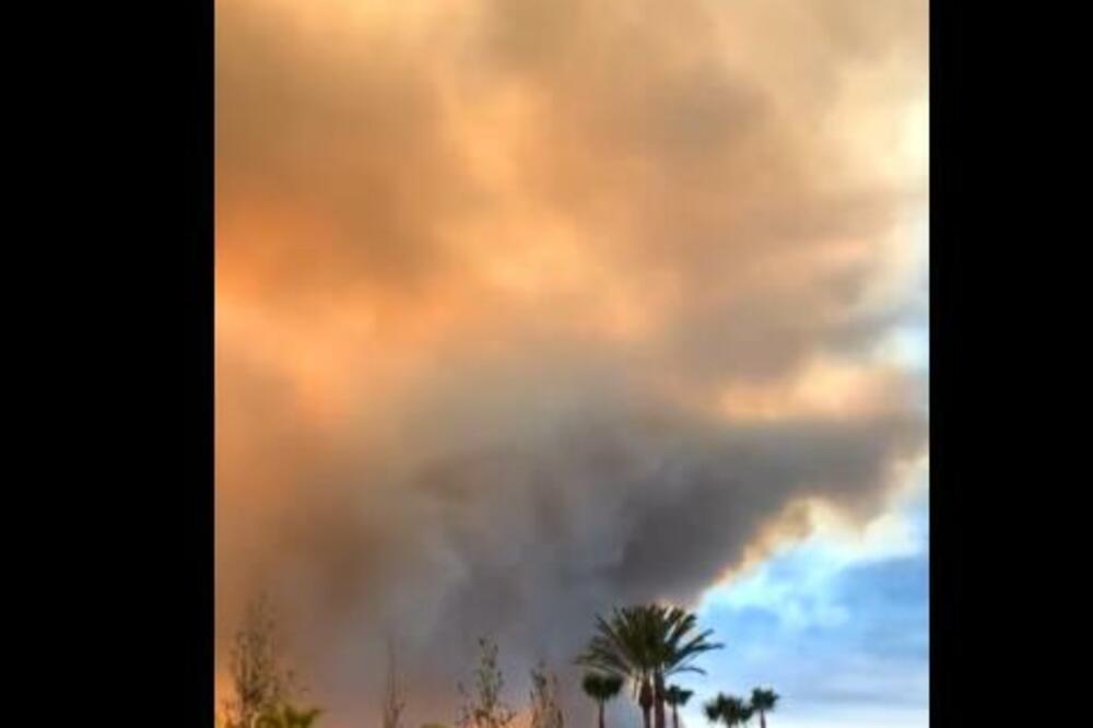 HILJADE LJUDI EVAKUISANO U ŠPANIJI: Bukte požari, povređeni vatrogaci! (VIDEO)