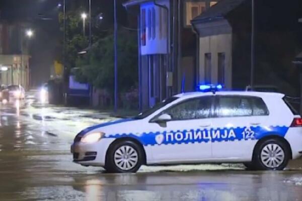 DEDA SILOVAO BABU, POLICIJA GA UHAPSILA: Da li se sve desilo zbog ugovora ili je nešto drugo u pitanju?