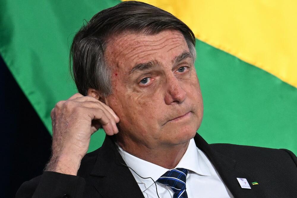 IZGUBIO NA IZBORIMA, PA NESTAO IZ JAVNOSTI: Bolsonaro nije prihvatio PORAZ, njegove pristalice RADE OVO!