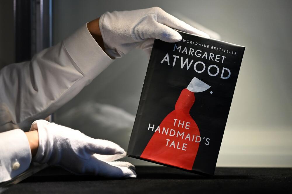 Sluškinjina priča, Margaret Atvud
