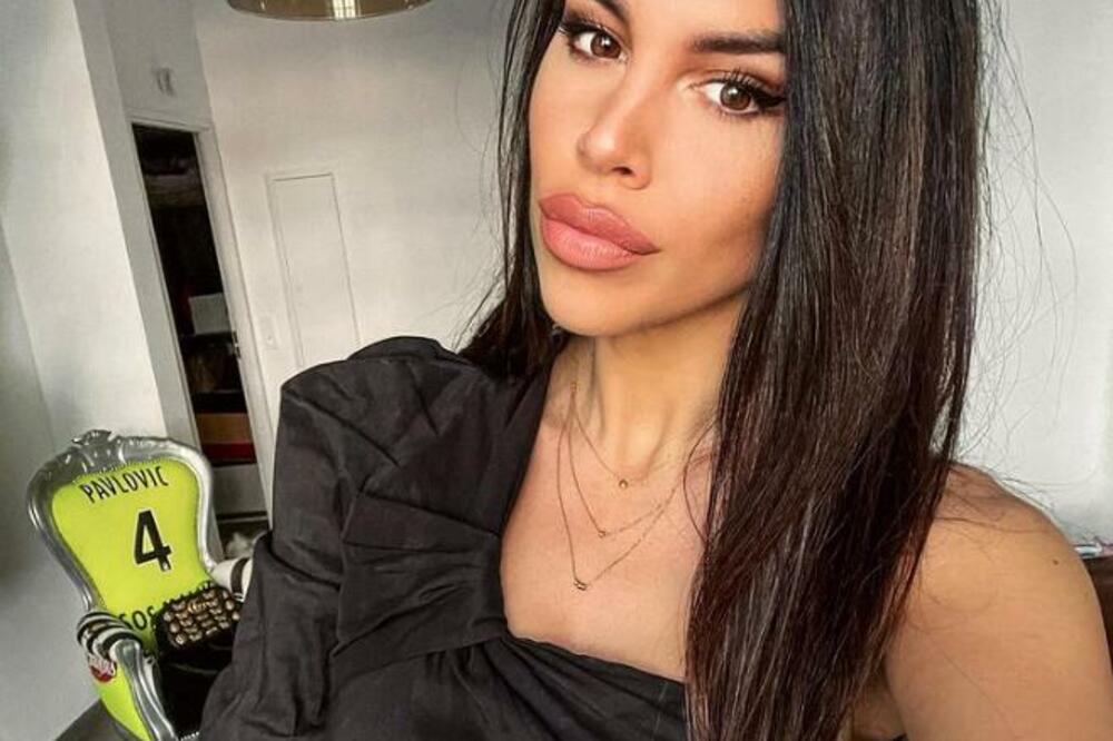 Prvo oglašavanje Kaje Ostojić nakon što je njen muž imao udes na Zlatiboru! Pevačica otkrila sve detalje