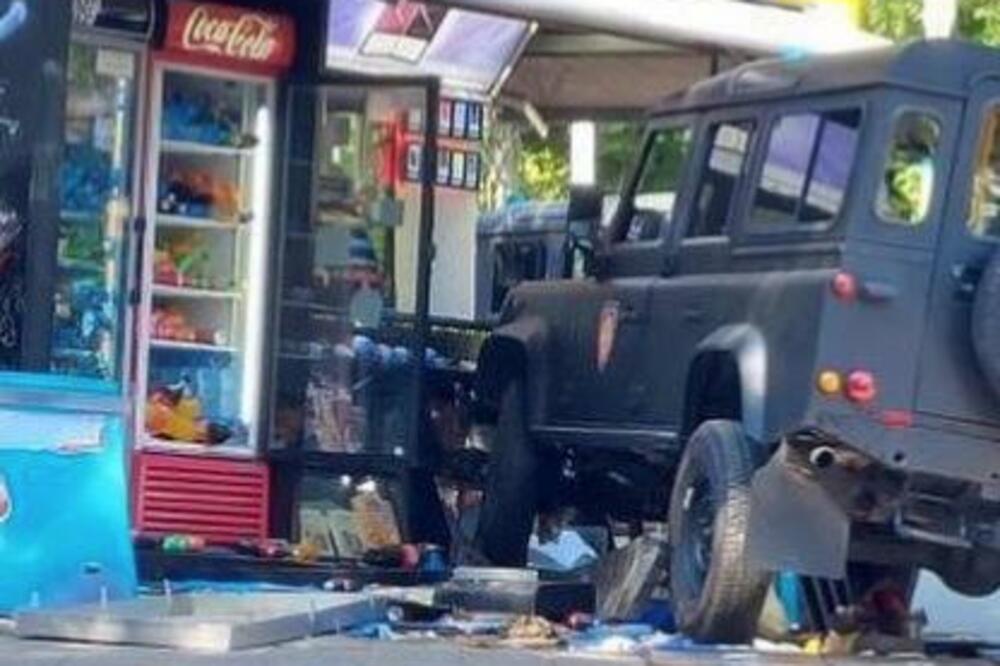 BOMBASTIČNO ZAKUCAVANJE BEZ GUŽVE, NA NEDELJNO JUTRO: Kako si uspeo ovo? (FOTO)