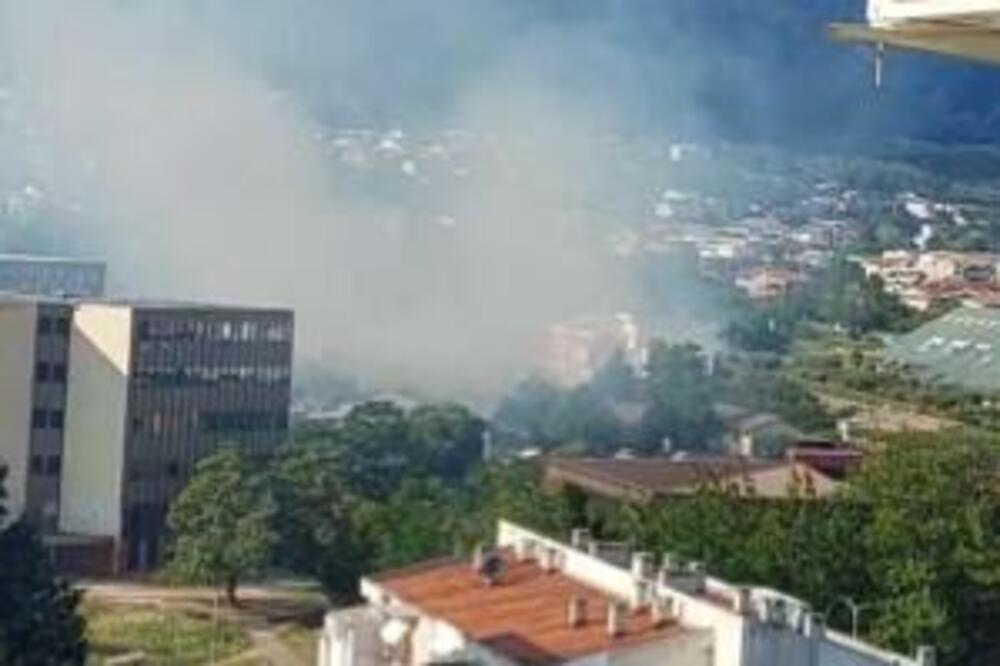 CENTAR BARA U DIMU: Izbio požar kod srednje škole! (VIDEO)