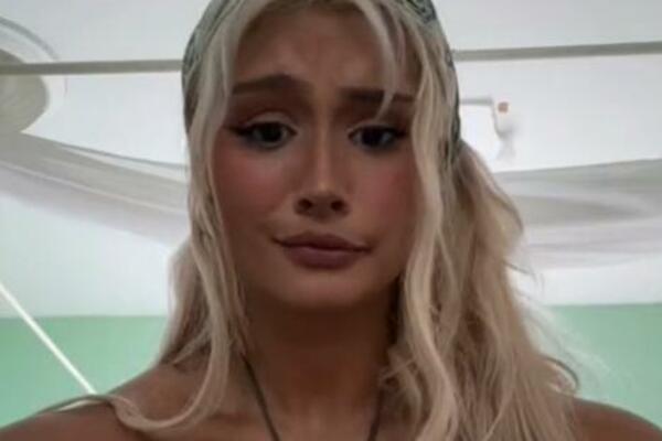 OVA DEVOJKA IMA STVAR KOJU MNOGI MUŠKARCI NEMAJU: Pljuštale reakcije čim je POKAZALA (VIDEO)