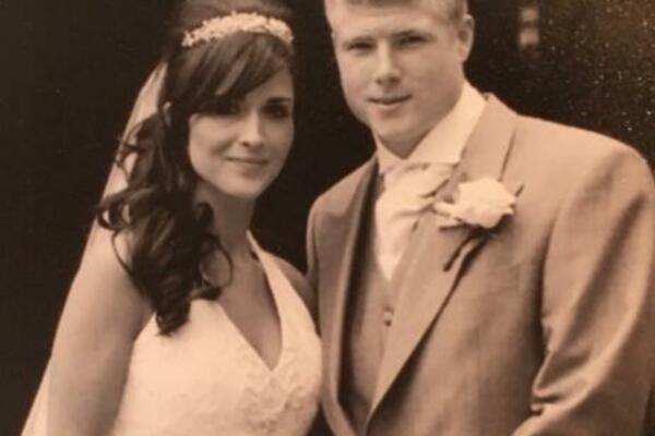 SLIKA STARA 14 GODINA RASPALILA SVE NA INTERNETU: Dokazuje jednu BIZARNU stvar (FOTO)