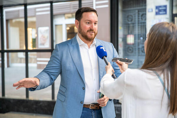 NAKON 50 GODINA ZAPOČETA REKONSTRUKCIJA PODZEMNIH PROLAZA: Prvi u nizu je ulaz ispred hotela Balkan