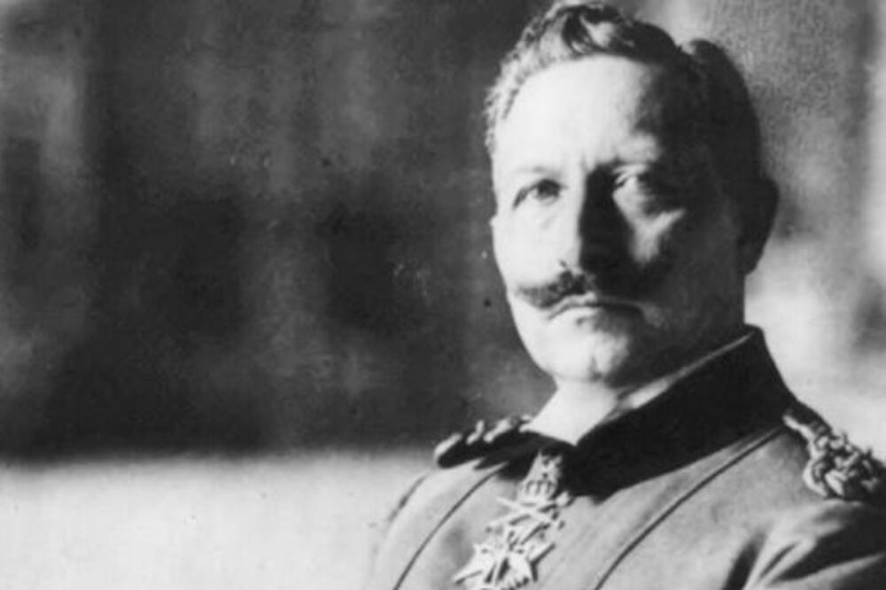 ISTINA O BIZARNOM ŽIVOTU POSLEDNJEG NAMAČKOG CARA: Imao je EDIPOV KOMPLEKS, bio je OPSEDNUT rukama svoje MAJKE!