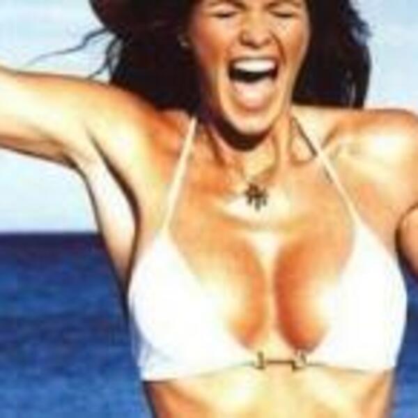 MANEKENKA RAZUZDALA OBE PA NAPRAVILA SLIKU ZA ONE SAJTOVE: "Volim to da dam" (FOTO)