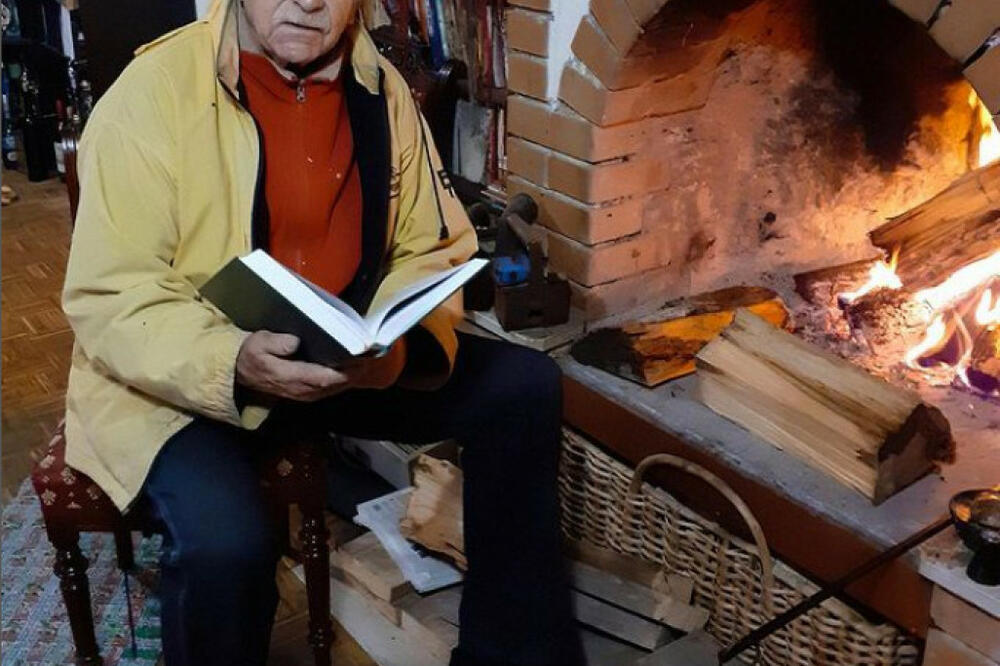 POUČNI STIHOVI KOJE SVI ZNAMO NAPAMET: Kako se brani domovina?