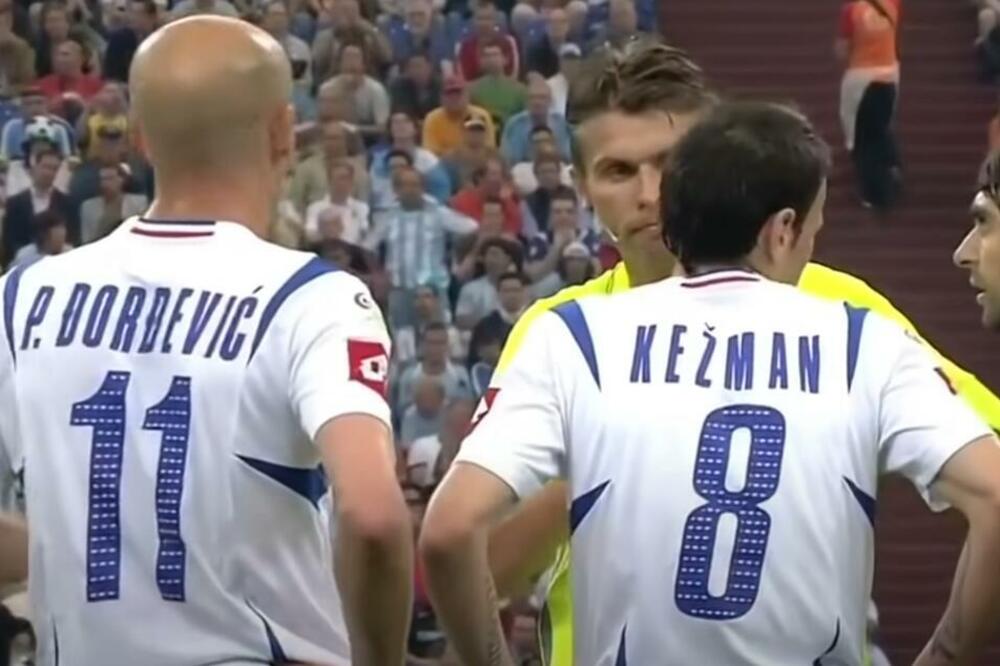 PAMTITE LI OVU BRUKU SRPSKOG FUDBALA? Maradona gledao, Mesi zadao završni udarac - kako je Petko postao "Šestko"
