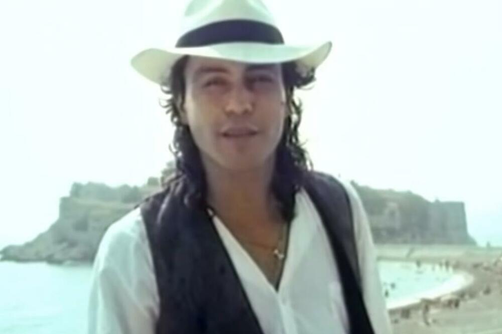 KADA JE SA BRENOM PEVAO "JUGOSLOVENKU" SVE SU ŽENE POLUDELE ZA NJIM: Danas je ovaj ZAVODNIK NEPREPOZNATLJIV!