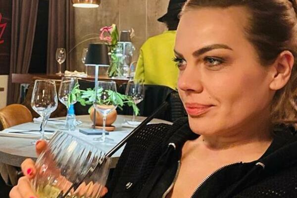 OVAKO DANAS IZGLEDA IVANA PANZALOVIĆ KOJOJ JE VERENIK PUCAO U GLAVU: Lepa glumica je na 1 stvari POSEBNO ZAHVALNA