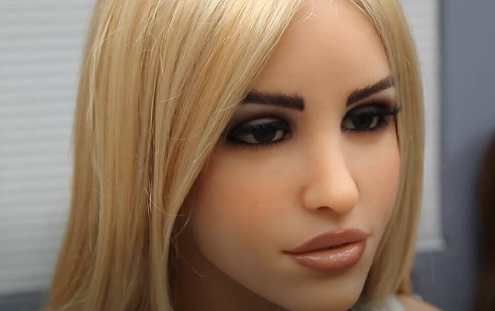 Ženski seks robot, Robot, Veštačka inteligencija