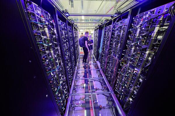 POKRENUT NAJMOĆNIJI SUPERKOMPJUTER! Nordijska zemlja iza AMBICIOZNOG projekta (FOTO)