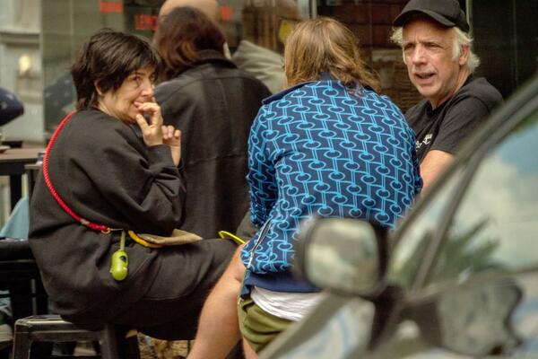 EVO KAKO DANAS IZGLEDA VELIKA ZVEZDA 90-IH: Niko je ne bi prepoznao, potpuno je NEVIDLJIVA (FOTO)