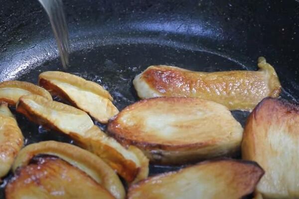 LEPE SE ZA NEPCA: Vrganji kakve do sad niste okusili, nema im ravnih! (RECEPT)