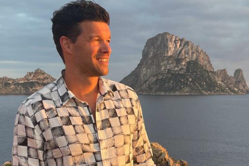 MEDIJI BRUJE! Legendarni fudbaler u vezi sa drugaricom POKOJNOG sina, mlađa od njega 24 godine