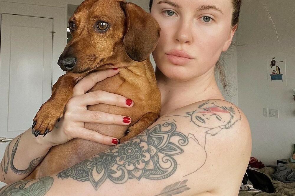 ĆERKA ALEKA BOLDVINA SE SKINULA GOLA! Ništa nije SAKRILA, dala OBLINE na izvolte (FOTO)