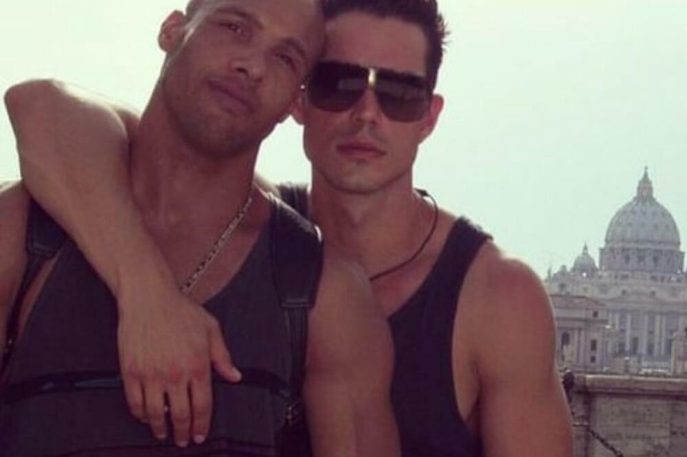 ŽENE SU BALAVILE ZA NJIM U VELIKOM BRATU: Otišao u LONDON i oženio se MUŠKARCEM! Evo kako IZGLEDA, a tek njegov MUŽ