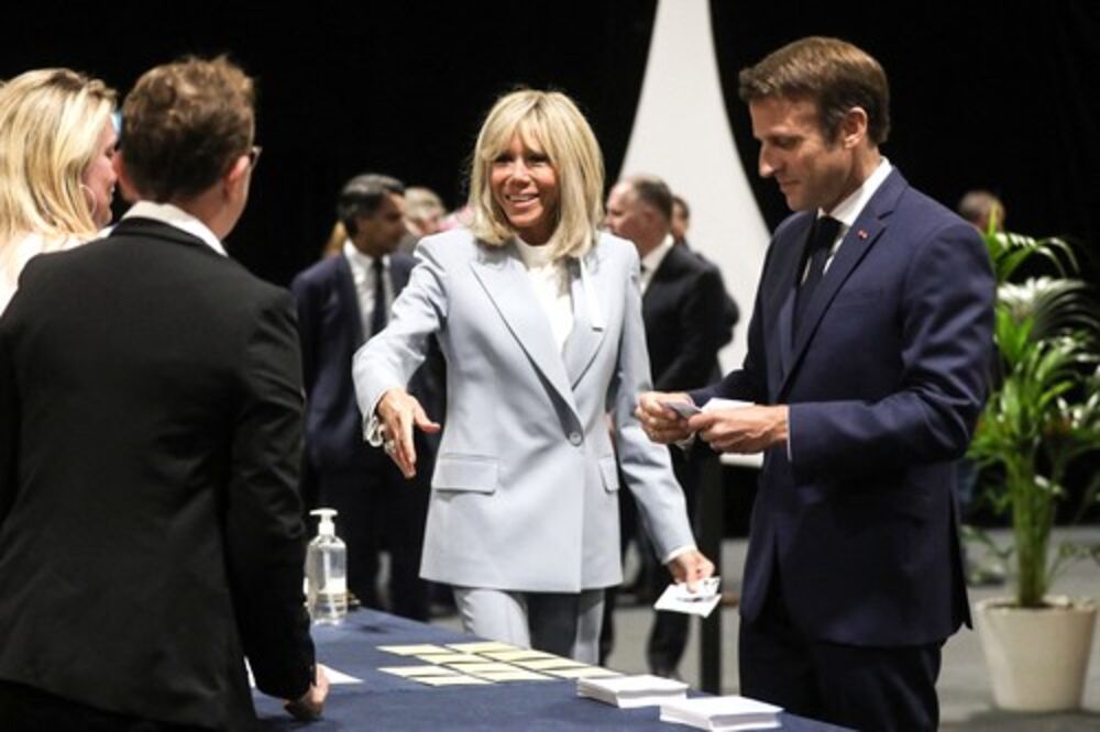 Bridžit i Emanuel Makron