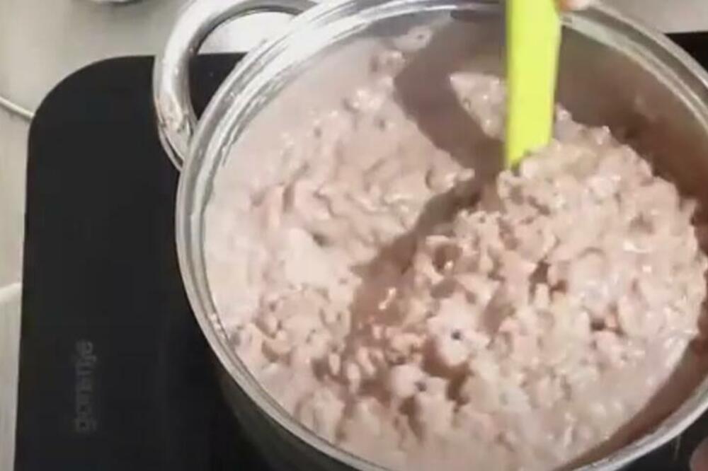 DODAJTE OVU NAMIRNICU I SUTLIJAŠ I VIŠE NIKADA NEĆETE JESTI KLASIČAN: Bolji je od bilo koje TORTE (RECEPT)