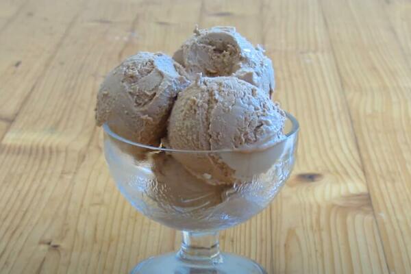 OVE SASTOJKE UVEK IMATE KOD KUĆE: Napravite od njih DOMAĆI SLADOLED, svi će vam tražiti RECEPT