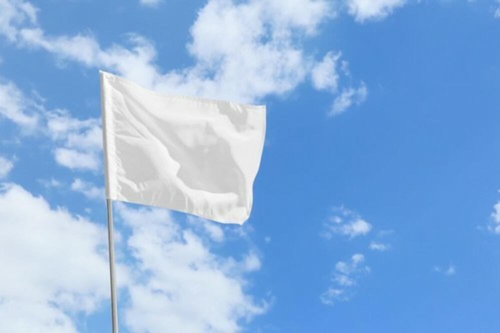 Bela zastava, Zastava, Predaja, Mir
