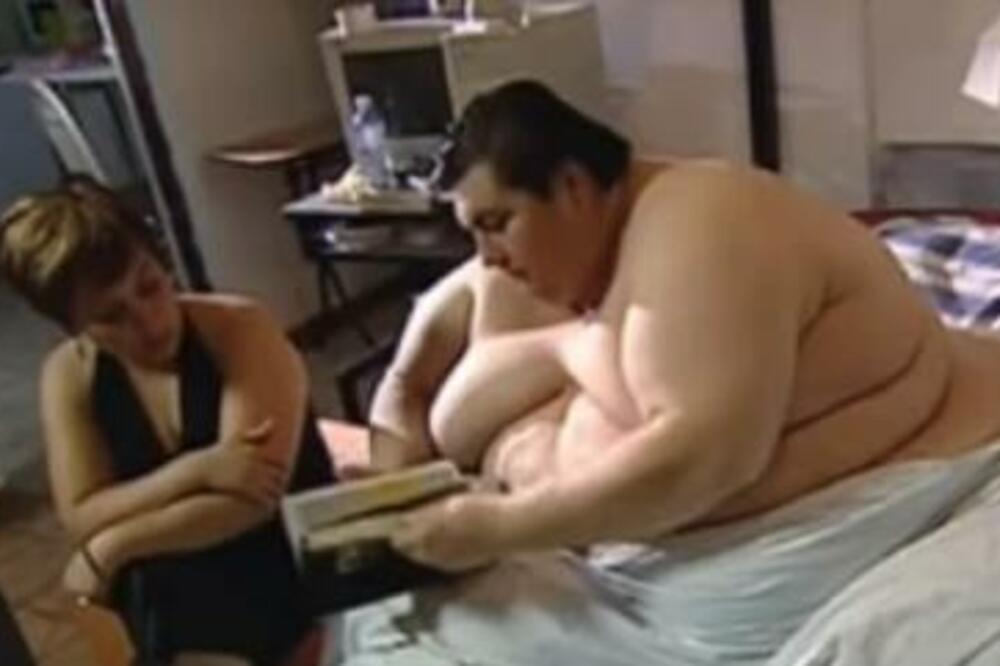 ONI SU NAJDEBLJI LJUDI U ISTORIJI: Ovaj muškarac je imao čak TROCIFREN broj kilograma, slike su UZNEMIRUJUĆE (FOTO)