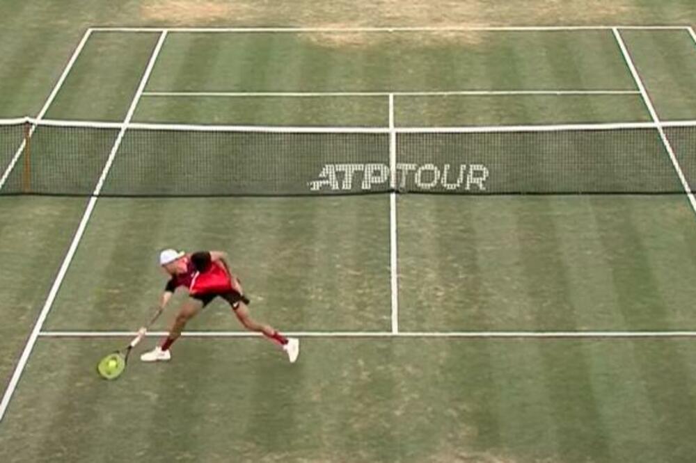 MAGIJA IZA LEĐA! FENOMENALAN POTEZ KIRJOSA: I Srbin mu aplaudirao (VIDEO)