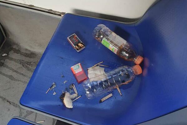 ČIST PRIVITIMIZAM U GRADSKOM AUTOBUSU: Ljudi, kako vas nije sramota? GROZNA SCENA USRED BEOGRADA (FOTO)