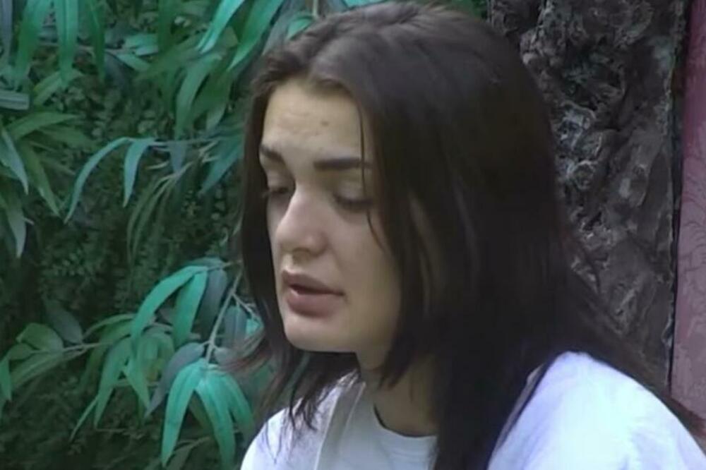 DESILO SE! Viktorija se srela sa NJIM, tvrdi da je LJUT: Evo šta će biti sa njihovim odnosom!