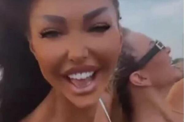 MAJA MARINKOVIĆ DIVLJA NA ULICI, POLICIJA STOJI KAO ZAKOPANA: Starlete danas imaju veća prava od nas OBIČNIH?