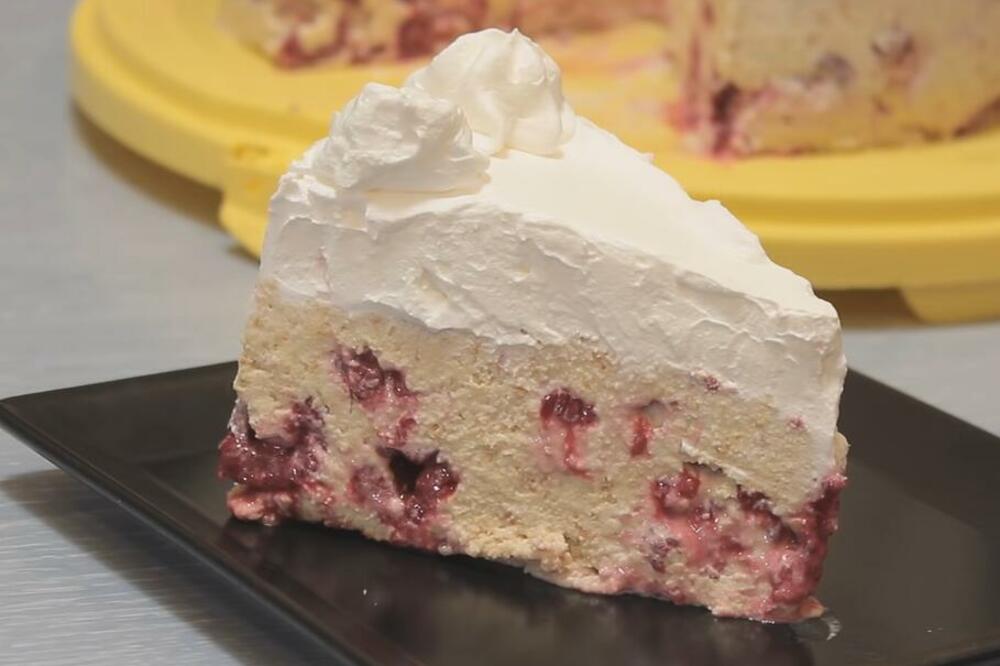 JOGURT TORTA GOTOVA ZA SAMO PET MINUTA: Osvežiće vas, a uopšte je ne morate PEĆI