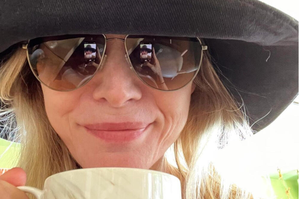 SRBI ZINULI, NIKO NE VERUJE DA JE OVO ONA! Isplivale VRELE FOTKE glumice (64), prava je BOMBA