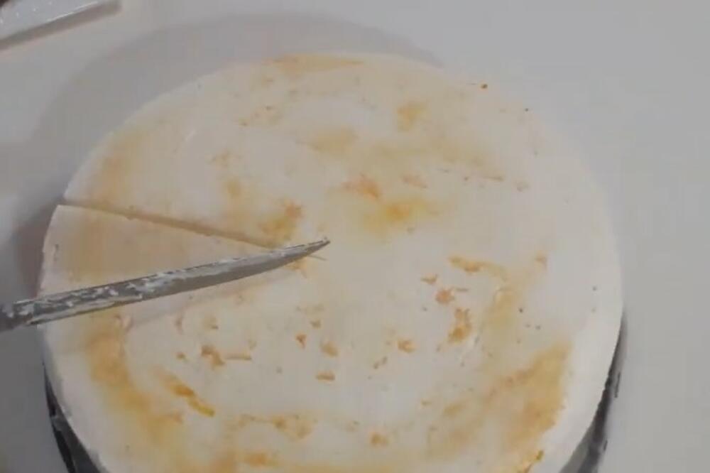 SRPKINJE ĆE ODLEPITI ZA OVIM RECEPTOM: Ovakav ČIZKEJK morate da NAPRAVITE za LETNJE DANE, totalno OSVEŽAVA (RECEPT)