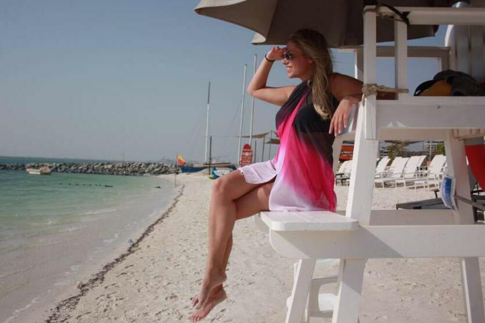 ONA JE JEDINA SRPKINJA KOJA UPRAVLJA AVIONOM: Evo koja stvar joj je najuzbudljivija u poslu (FOTO)