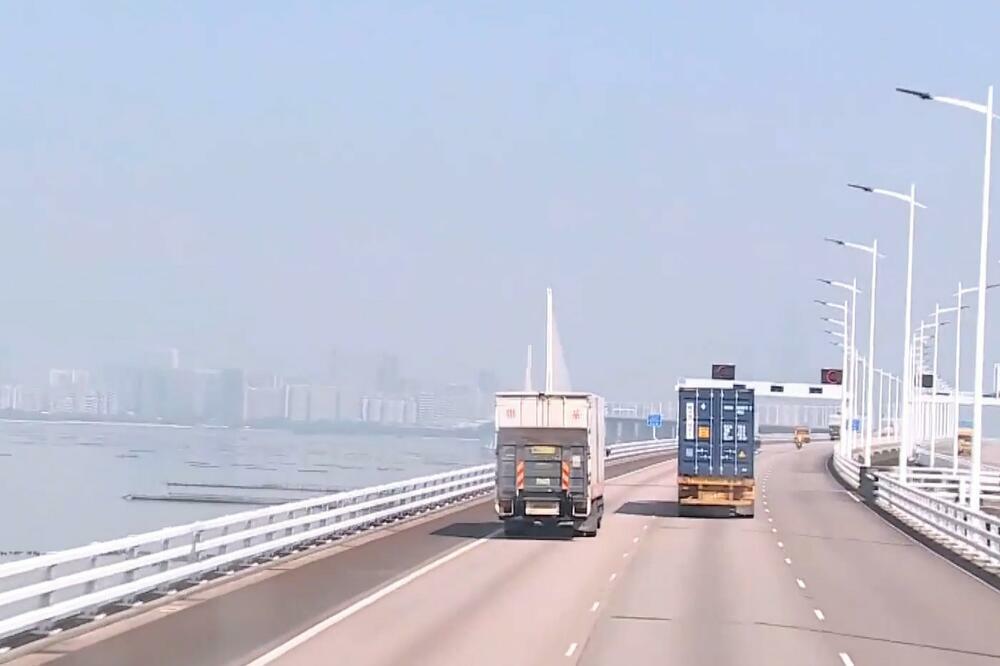 Put namirnica od matičnog dela Kine do Hongkonga: Kako obezbediti hranu za 7,4 miliona ljudi! (VIDEO)