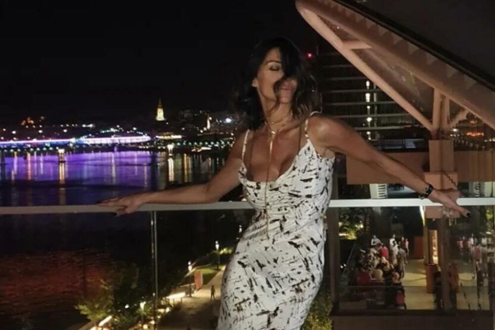 NAKON RAZVODA SA STOJKOVIĆEM PROCVETALA! Važila za "MALU OD SKANDALA",a onda se udala za MOĆNIKA: Evo kako izgleda!