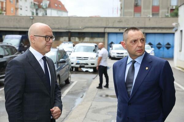 GRADONAČELNIK VUČEVIĆ NA SASTANKU SA MINISTROM VULINOM I NOVIM V.D. NAČELNIKA PU NOVI SAD