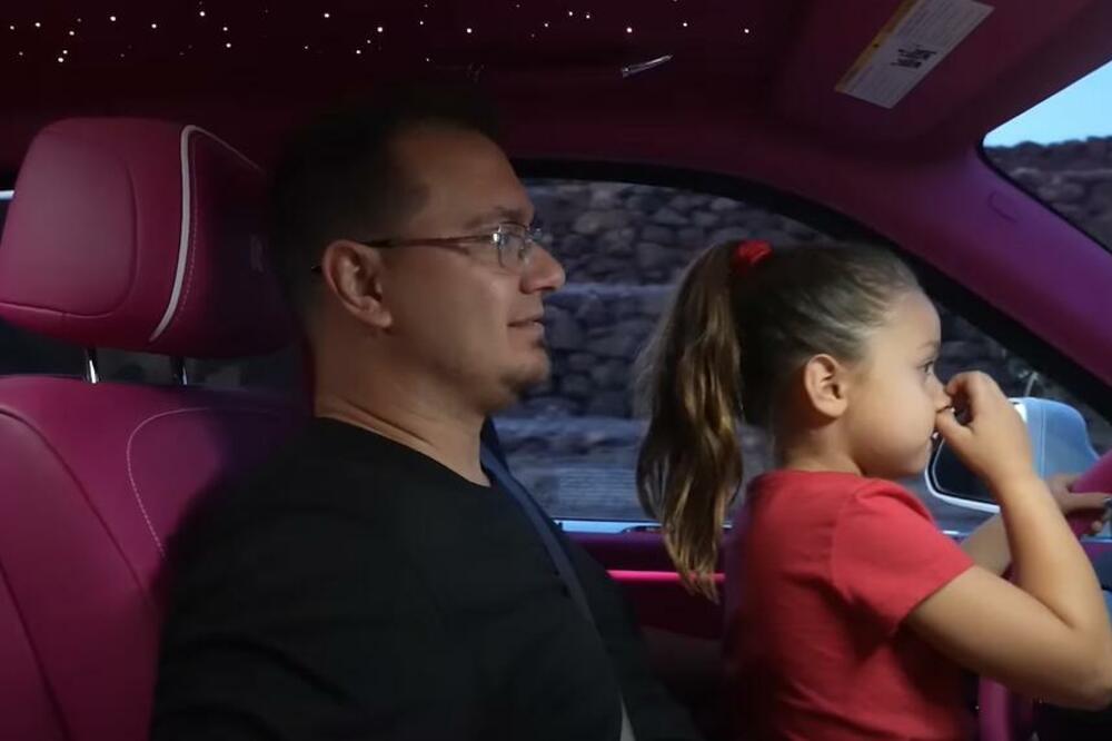 NAJBOLJI TATA NA SVETU ILI PRETERANO BAHAĆENJE? Pogledajte šta je kupio ĆERKICI, potrošio 350.000 dolara! (VIDEO)