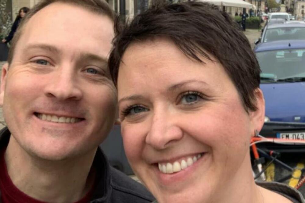 PREKO NOĆI JE OSTALA SAMA SA DVOJE MALIŠANA, SUDBINA JOJ LUPILA ŠAMAR: Njene reči RAZARAJU dušu! (FOTO)