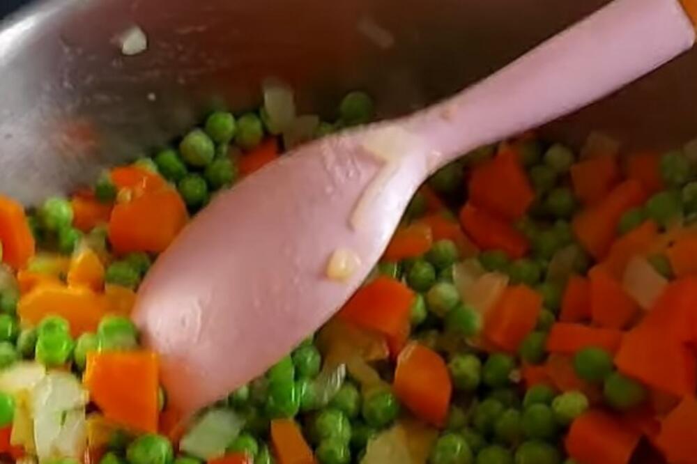 Nutricionisti otkrili koji sastojak menja ukus graška: Biće mnogo ukusniji, nikada ga ovako niste spremali