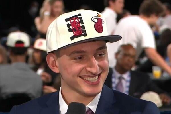 NIKOLA JOVIĆ SA PONOSOM O SVOM NARODU: "Osećam svoj grad i predstavljam ga u NBA, zlato za SRBIJU je nešto posebno"